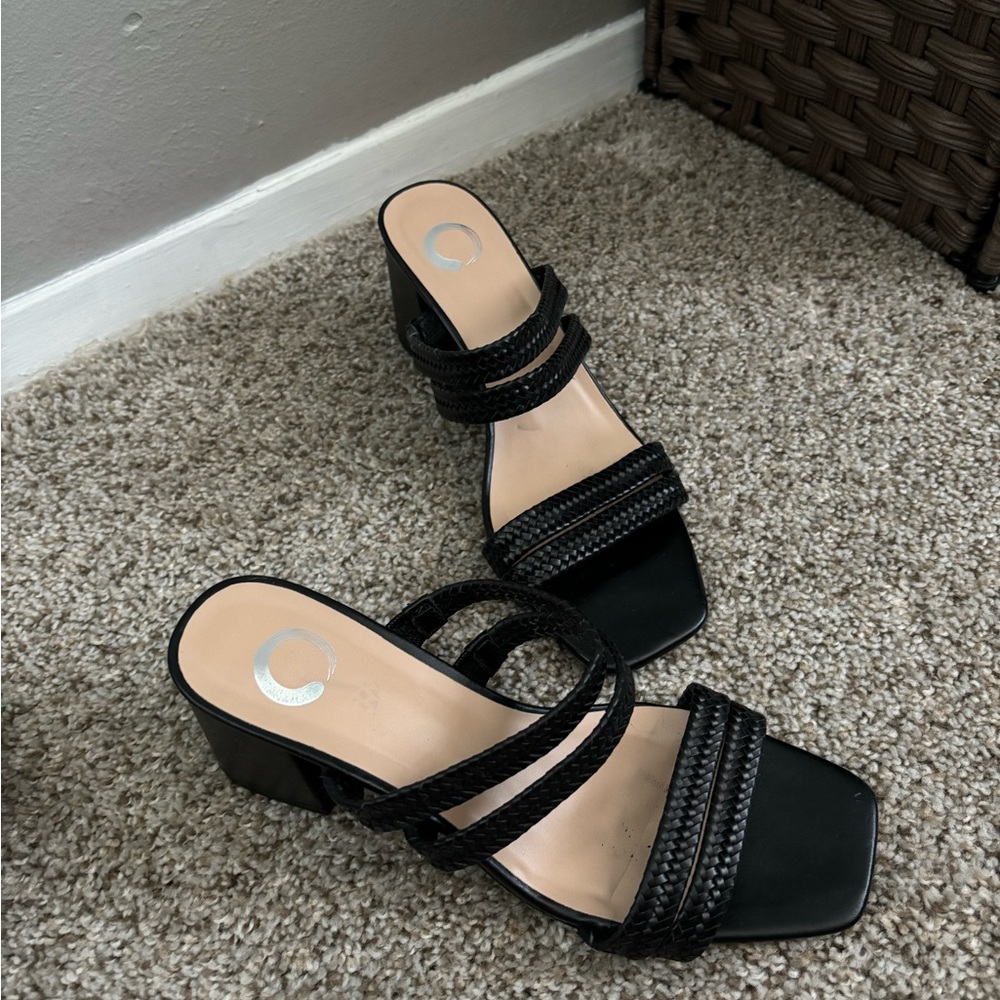 Black block heal sandals